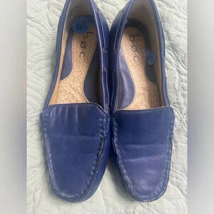 B.O.C. Dark Blue/ Purple Leather Slip On Loafers Size 6.5
